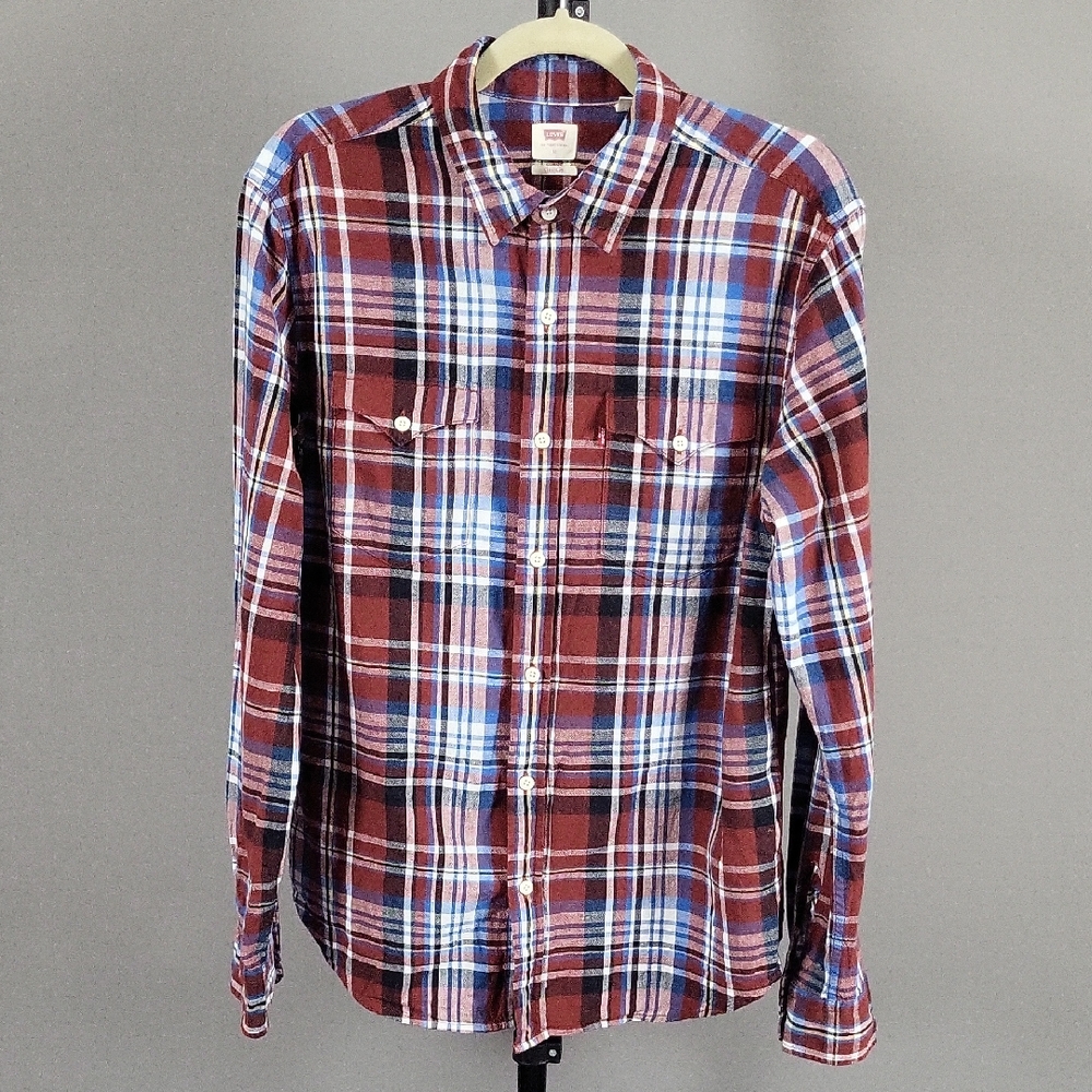 Levi's Men's Plaid Long Sleeve, Button Down Shirt, Standard Fit, Size M